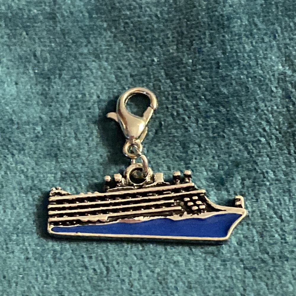 ❤️ NWOT - EFFY Navy Cruise Ship Silvertone Hanging Charm* ❤️